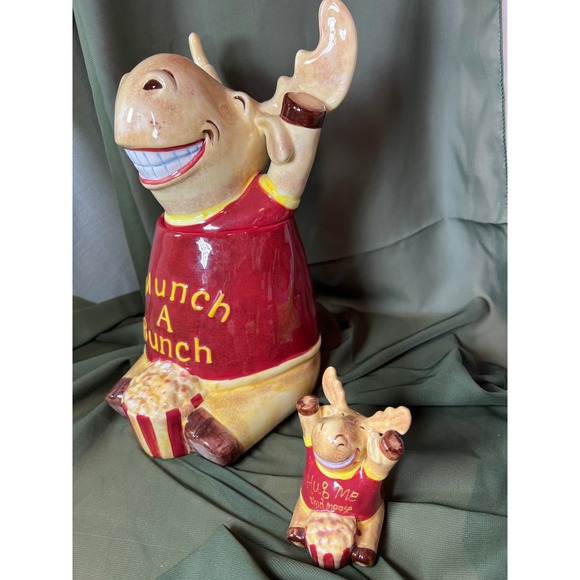 Ceramic Moose Cookie Jar Munch a Bunch by Harry & David 2010 - Picture 1 of 9